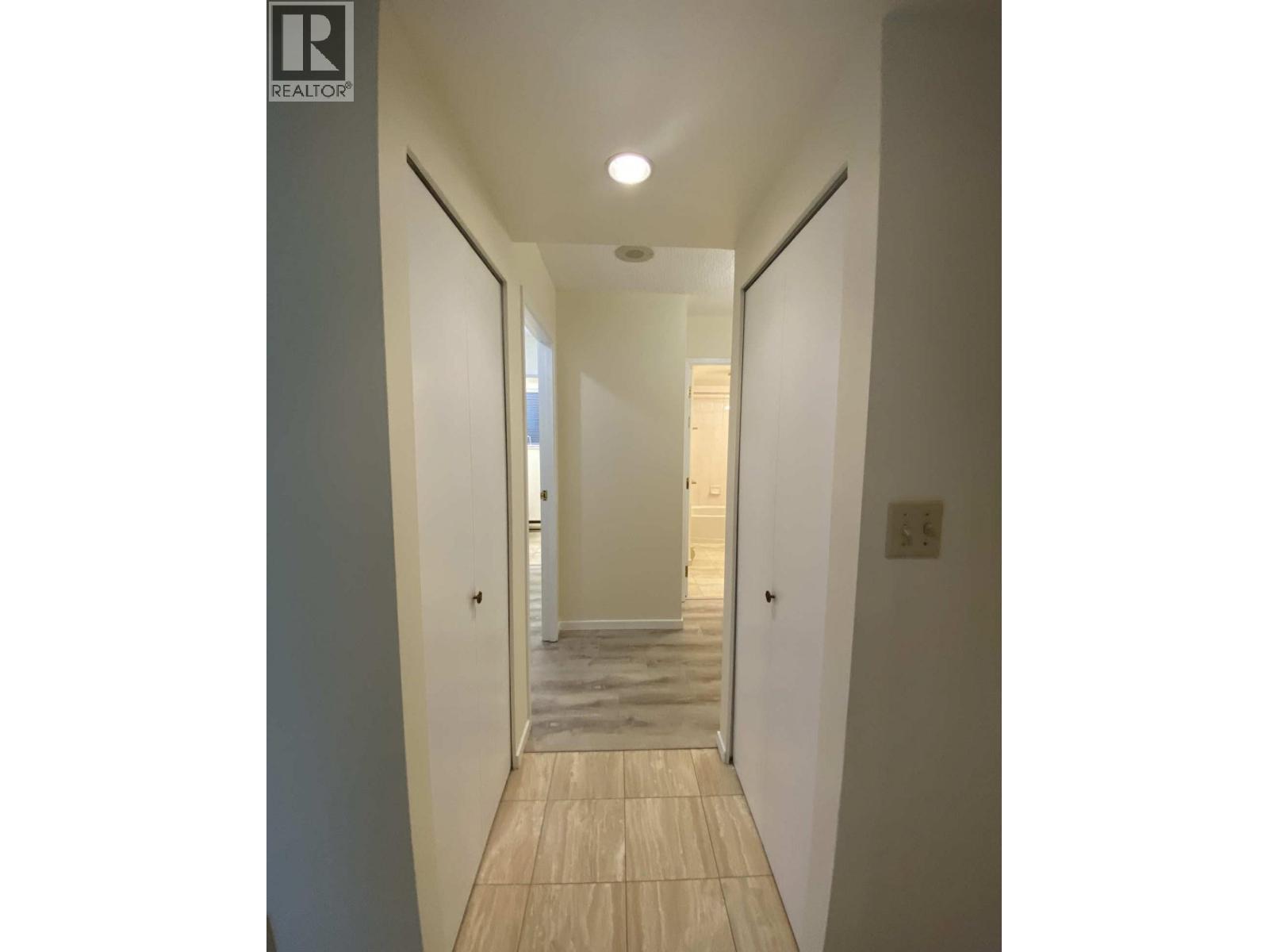 Listing Picture 18 of 31 : 604 8081 WESTMINSTER HIGHWAY, Richmond / 烈治文 - 魯藝地產 Yvonne Lu Group - MLS Medallion Club Member