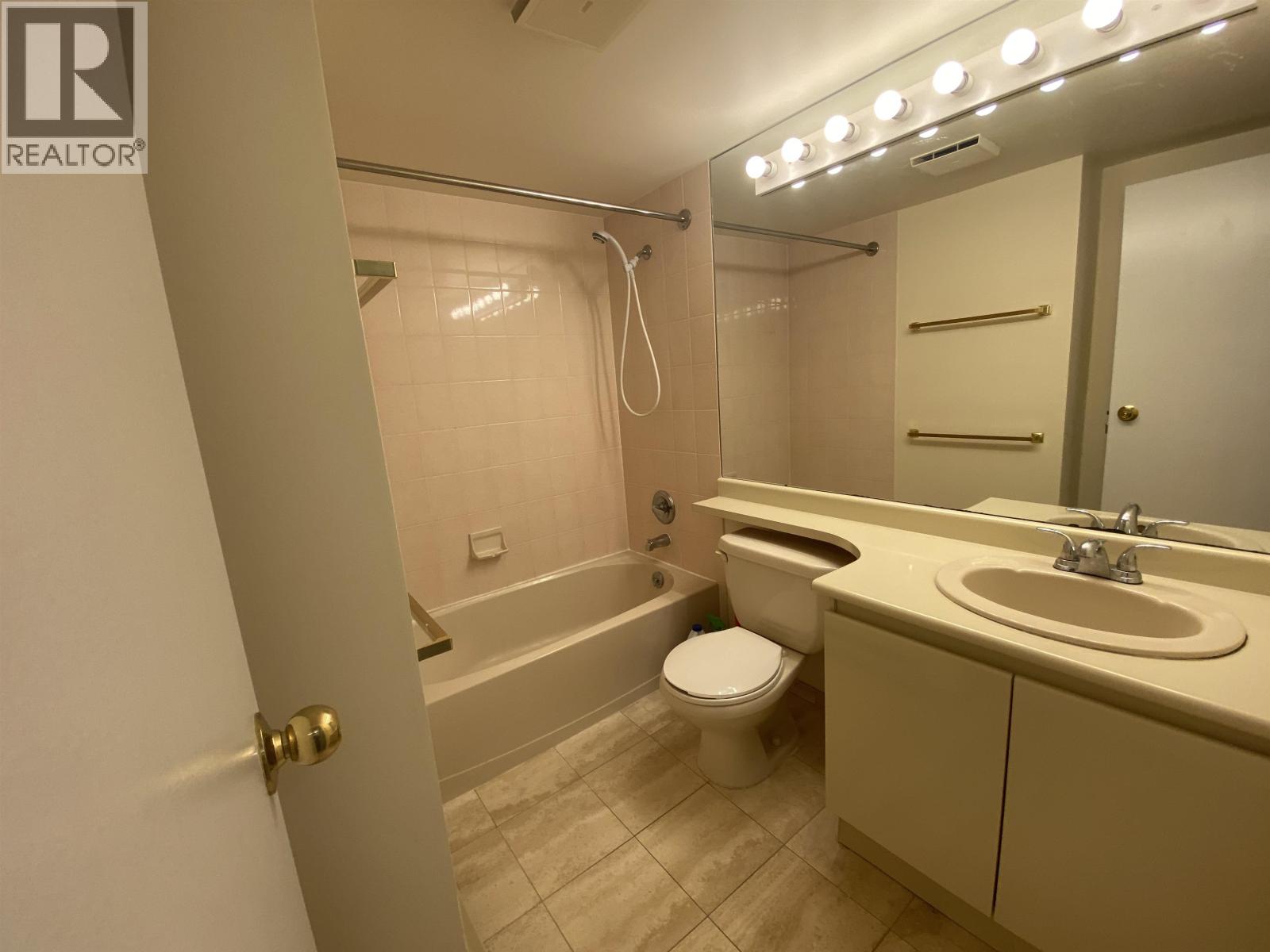 Listing Picture 21 of 31 : 604 8081 WESTMINSTER HIGHWAY, Richmond / 烈治文 - 魯藝地產 Yvonne Lu Group - MLS Medallion Club Member