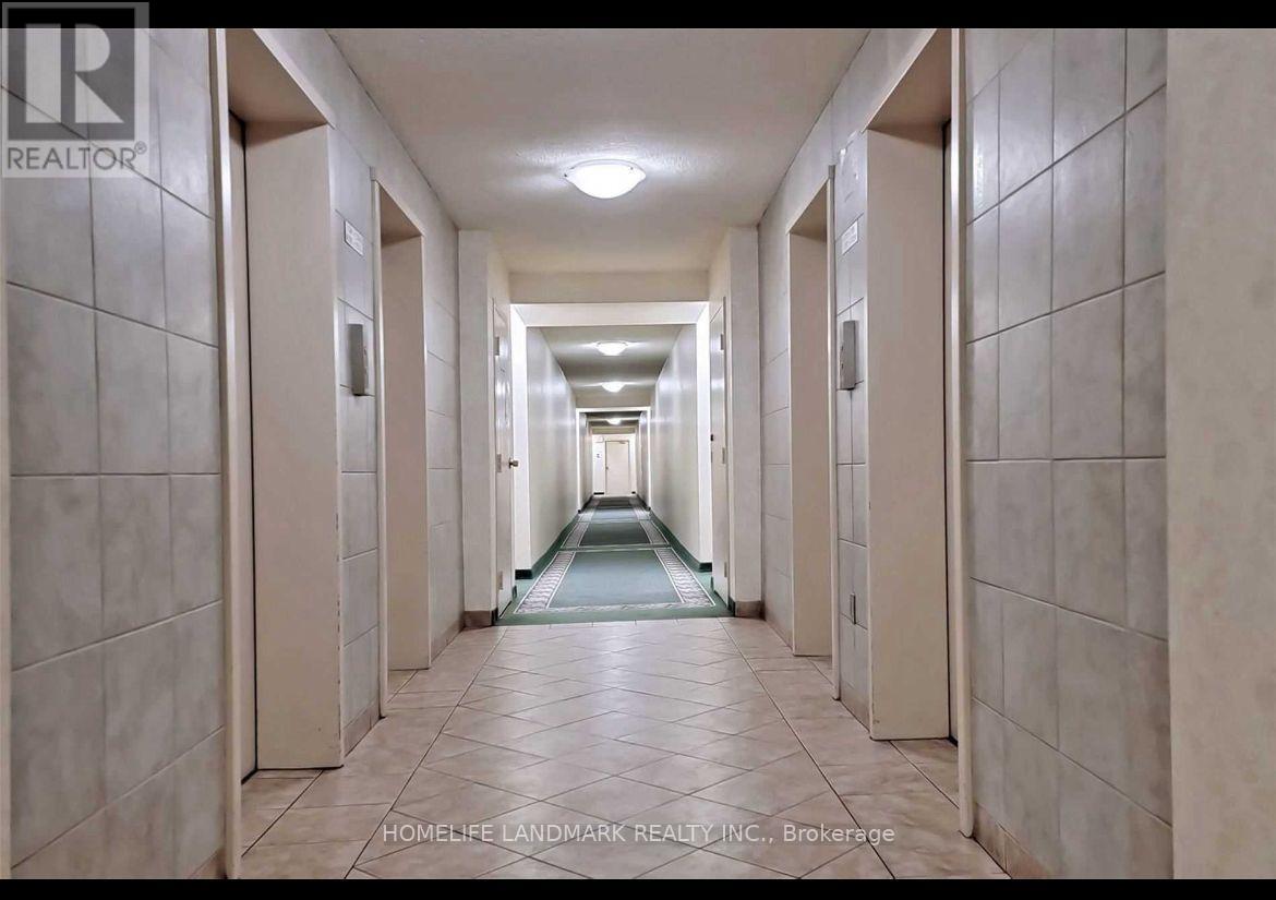 2011 - 205 Hilda Avenue, Toronto, Ontario  M2M 4B1 - Photo 4 - C12649868