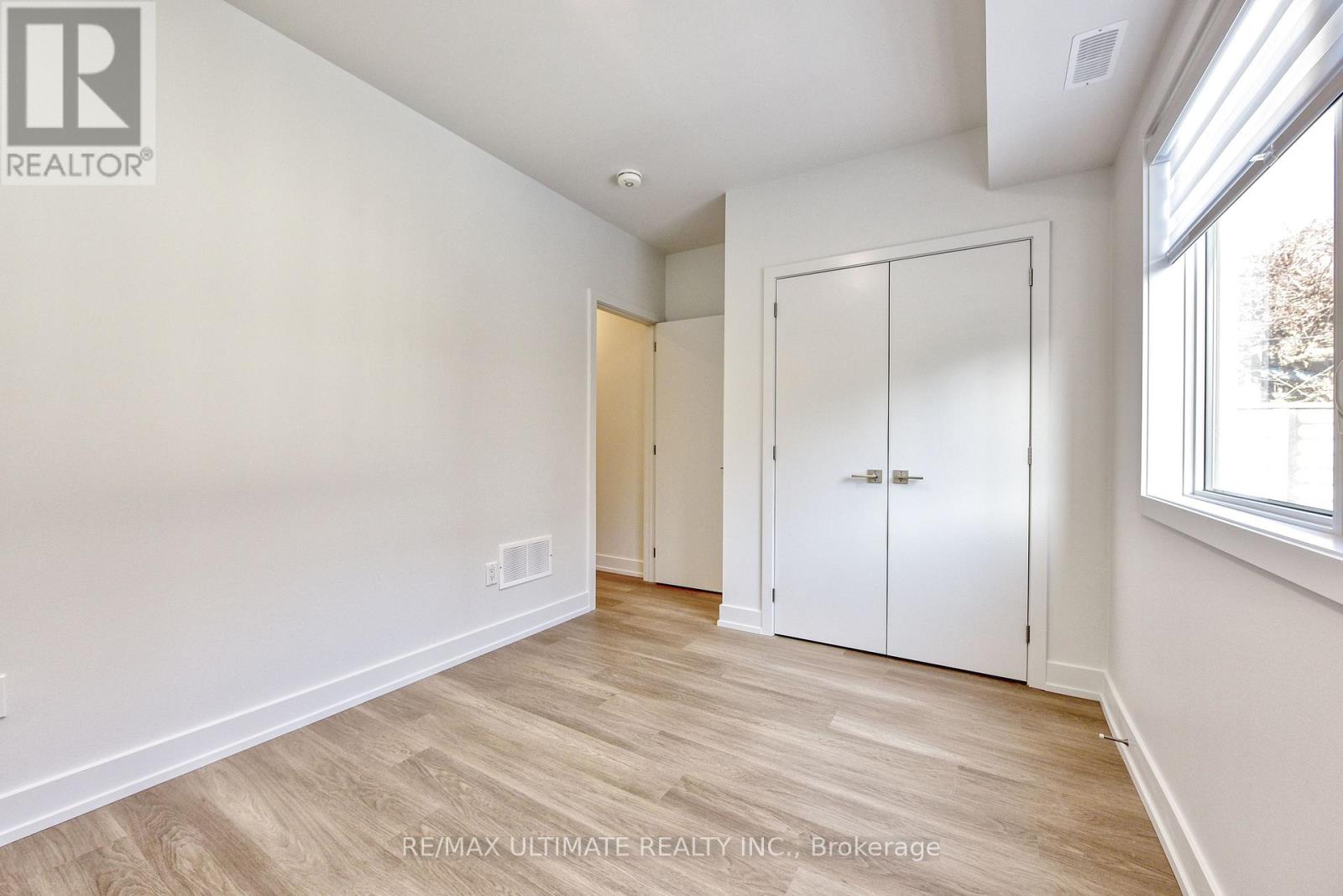 Main Floor - 385 Mcroberts Avenue, Toronto, Ontario  M6E 4R1 - Photo 12 - W12649872