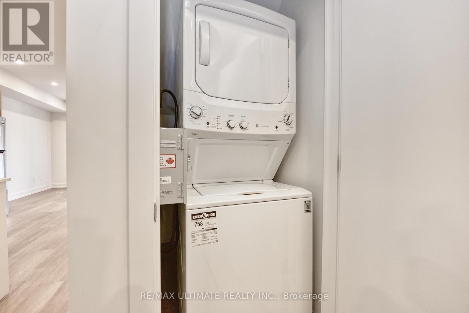 Main Floor - 385 Mcroberts Avenue, Toronto, Ontario  M6E 4R1 - Photo 15 - W12649872