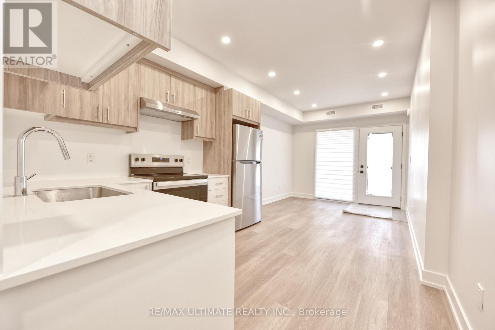 Main Floor - 385 Mcroberts Avenue, Toronto, Ontario  M6E 4R1 - Photo 4 - W12649872