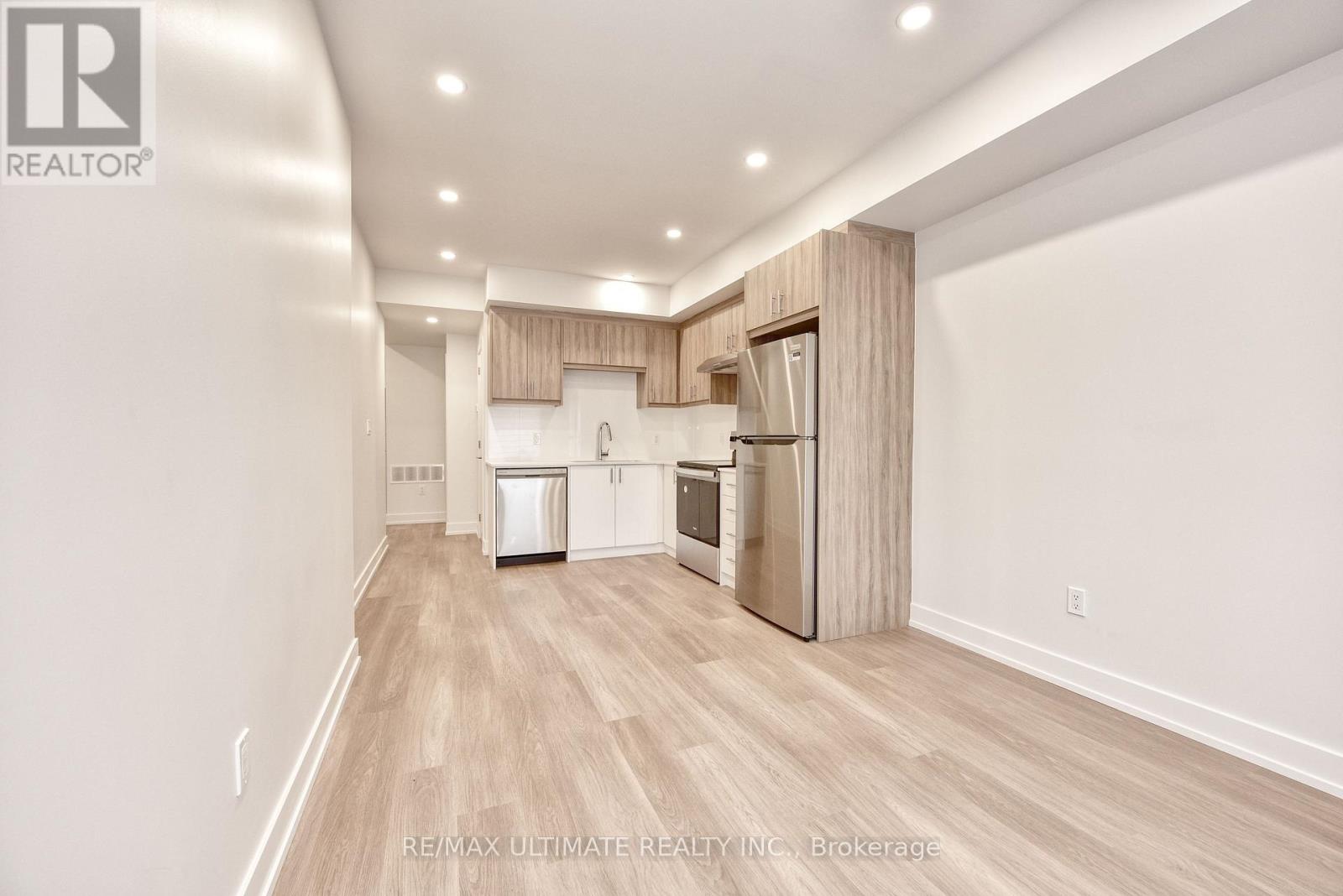 Main Floor - 385 Mcroberts Avenue, Toronto, Ontario  M6E 4R1 - Photo 6 - W12649872