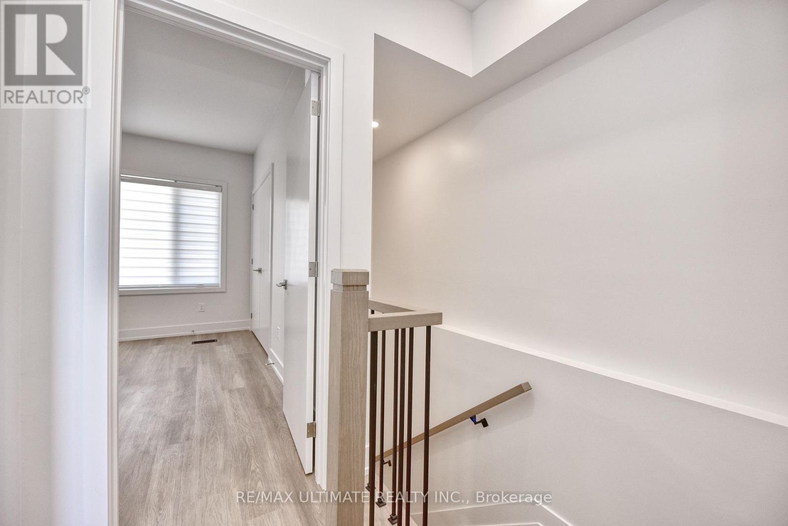 Laneway - 385 Mcroberts Avenue, Toronto, Ontario  M6E 4R1 - Photo 12 - W12649874