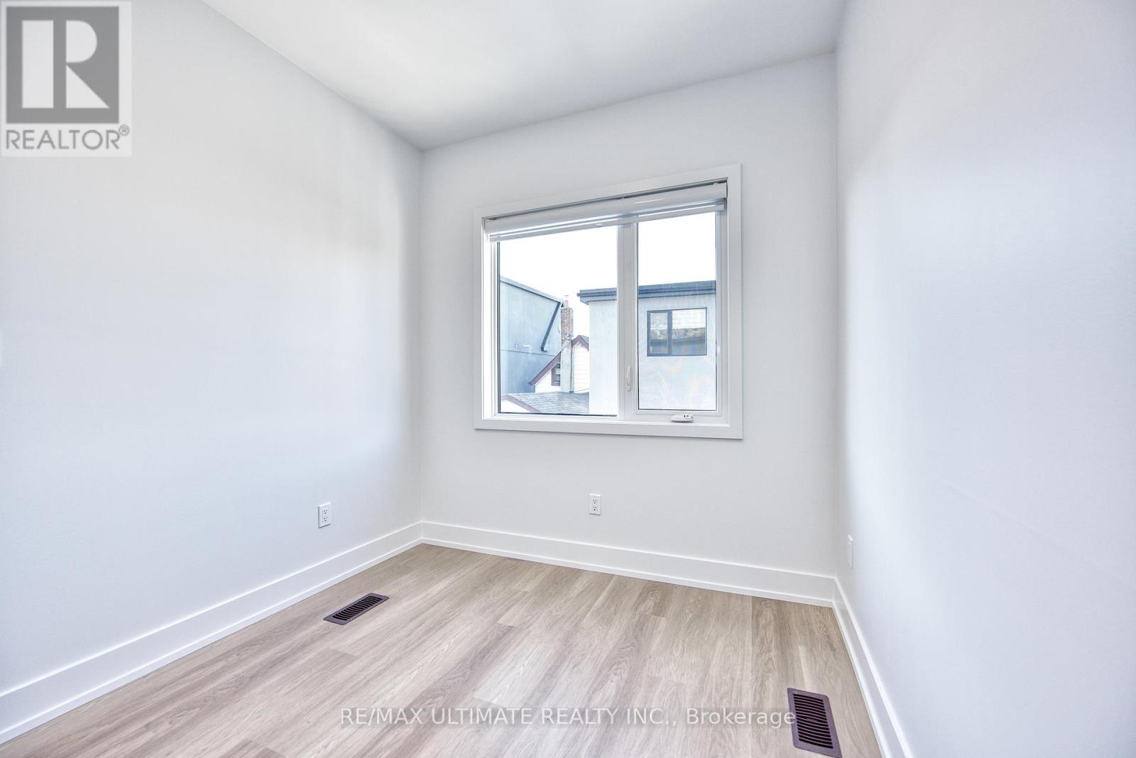 Laneway - 385 Mcroberts Avenue, Toronto, Ontario  M6E 4R1 - Photo 15 - W12649874