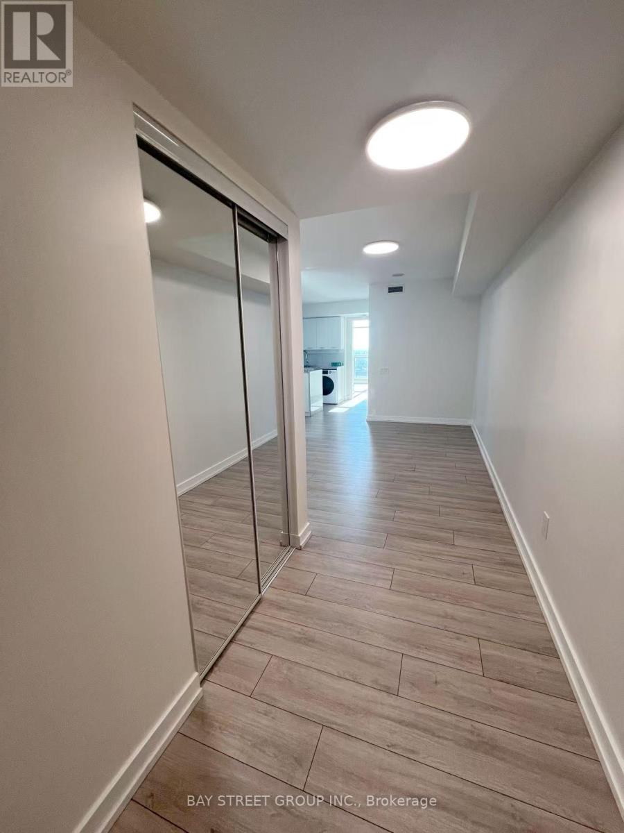 1111 - 33 Singer Court, Toronto, Ontario  M2K 0B4 - Photo 2 - C12569030