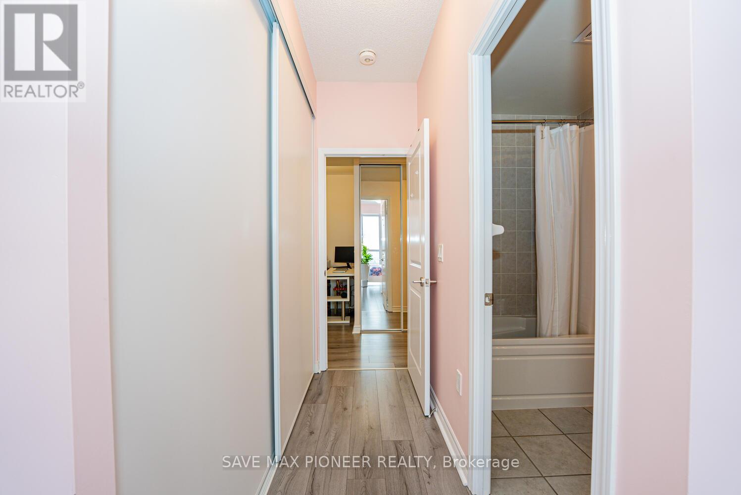 1606 - 349 Rathburn Road W, Mississauga, Ontario  L5B 0G9 - Photo 24 - W12649896