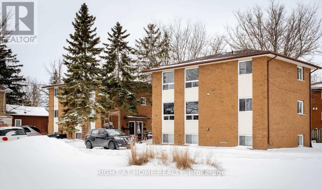 C- UPPER FLOOR - 8 MOIR STREET W, Peterborough, Ontario