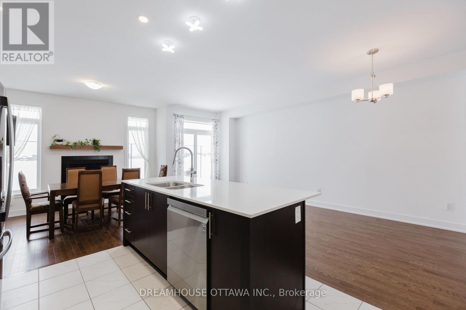 257 Finsbury Avenue, Ottawa, Ontario  K2S 2Y2 - Photo 18 - X12649904