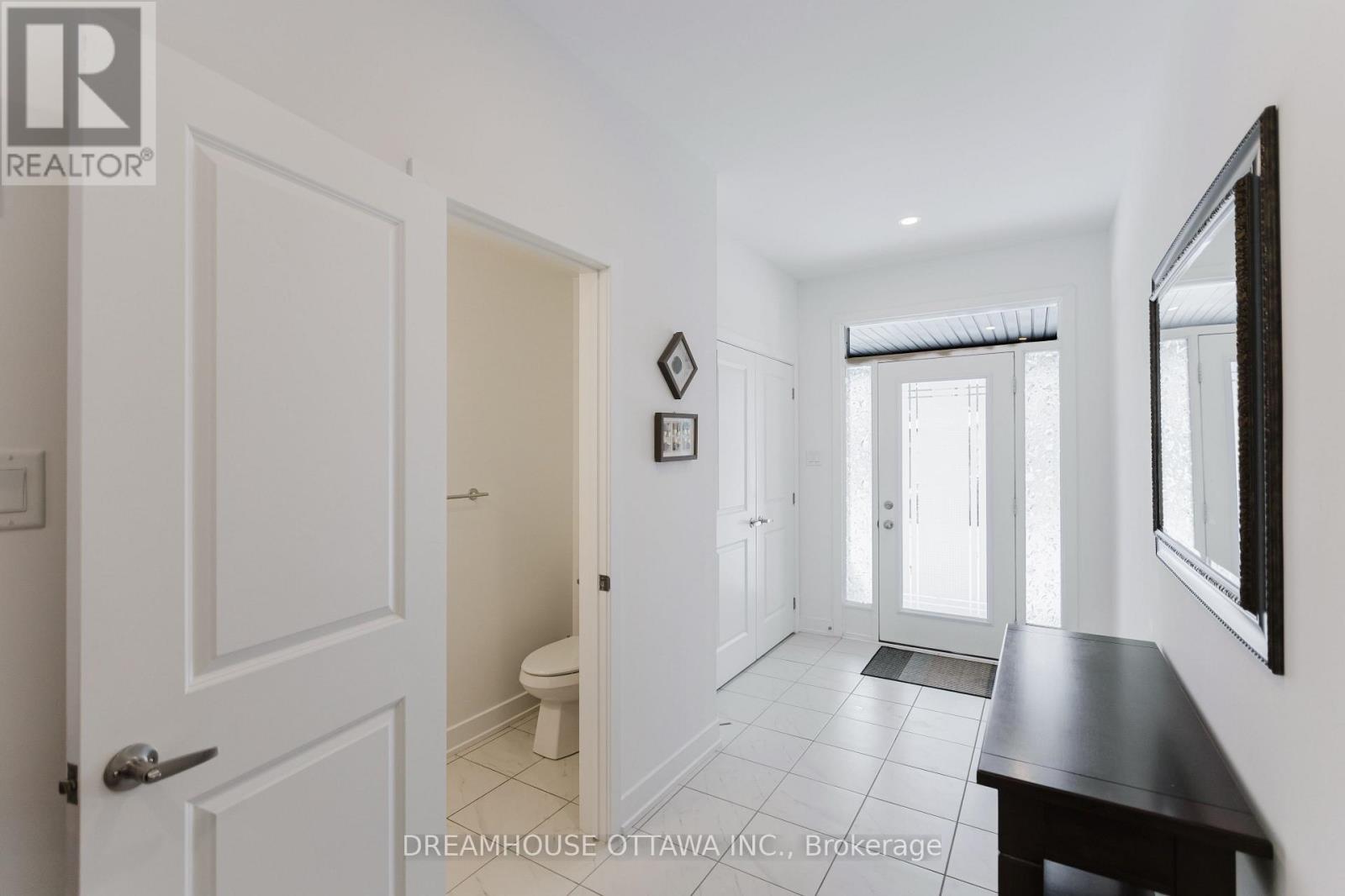 257 Finsbury Avenue, Ottawa, Ontario  K2S 2Y2 - Photo 5 - X12649904