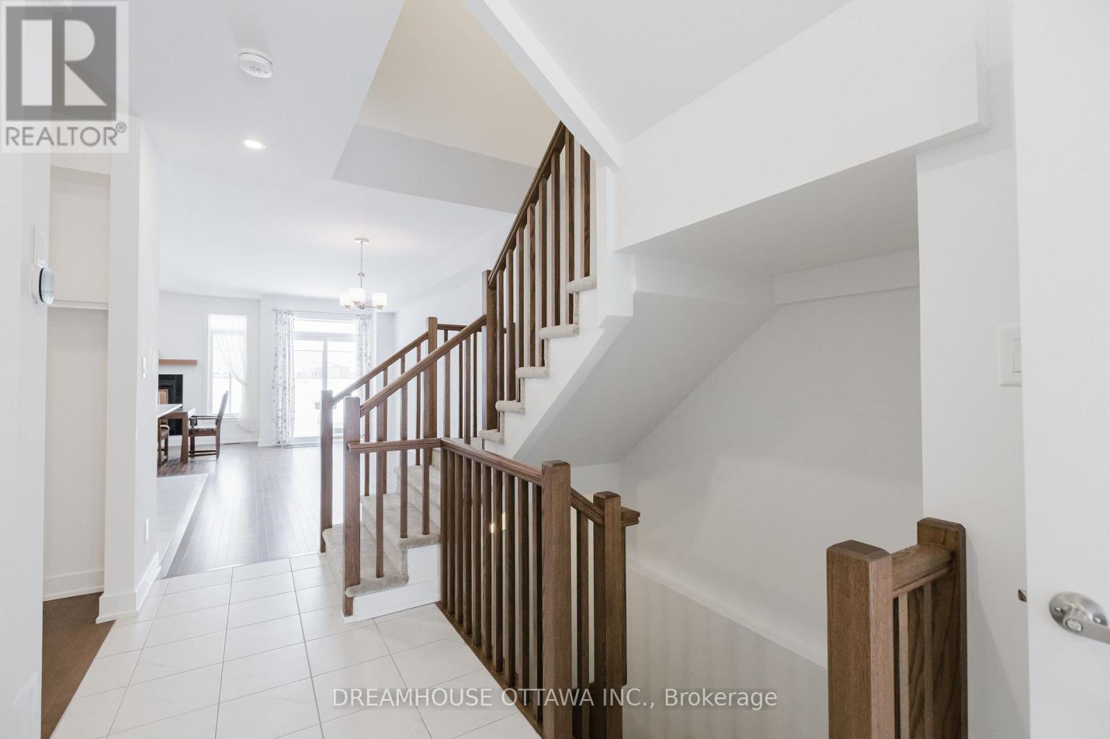 257 Finsbury Avenue, Ottawa, Ontario  K2S 2Y2 - Photo 7 - X12649904