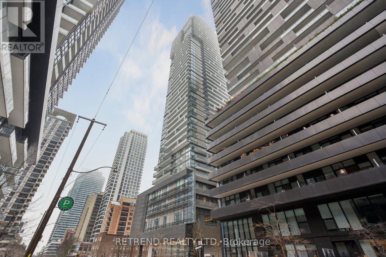 2502 - 39 Roehampton Avenue, Toronto, Ontario  M4P 0G1 - Photo 2 - C12649906