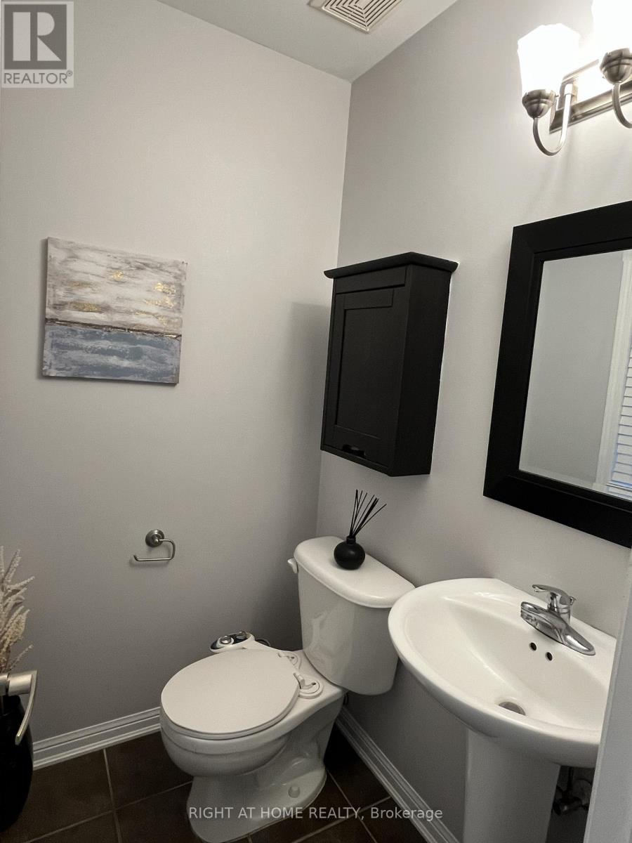 2439 Springforest Drive, Oakville, Ontario  L6M 0A1 - Photo 10 - W12649902