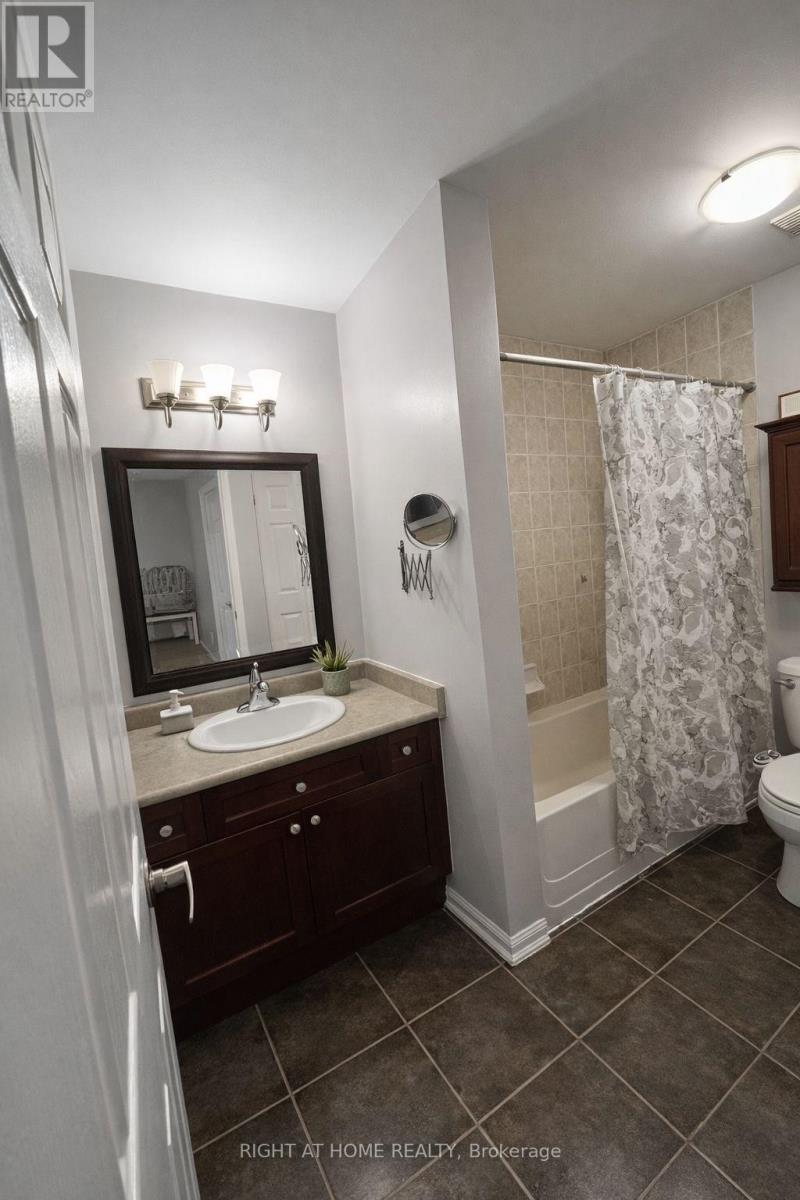 2439 Springforest Drive, Oakville, Ontario  L6M 0A1 - Photo 13 - W12649902