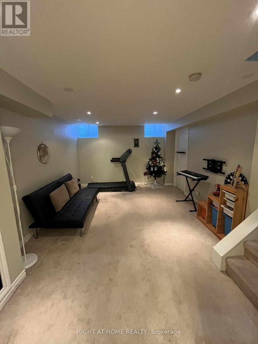 2439 Springforest Drive, Oakville, Ontario  L6M 0A1 - Photo 18 - W12649902