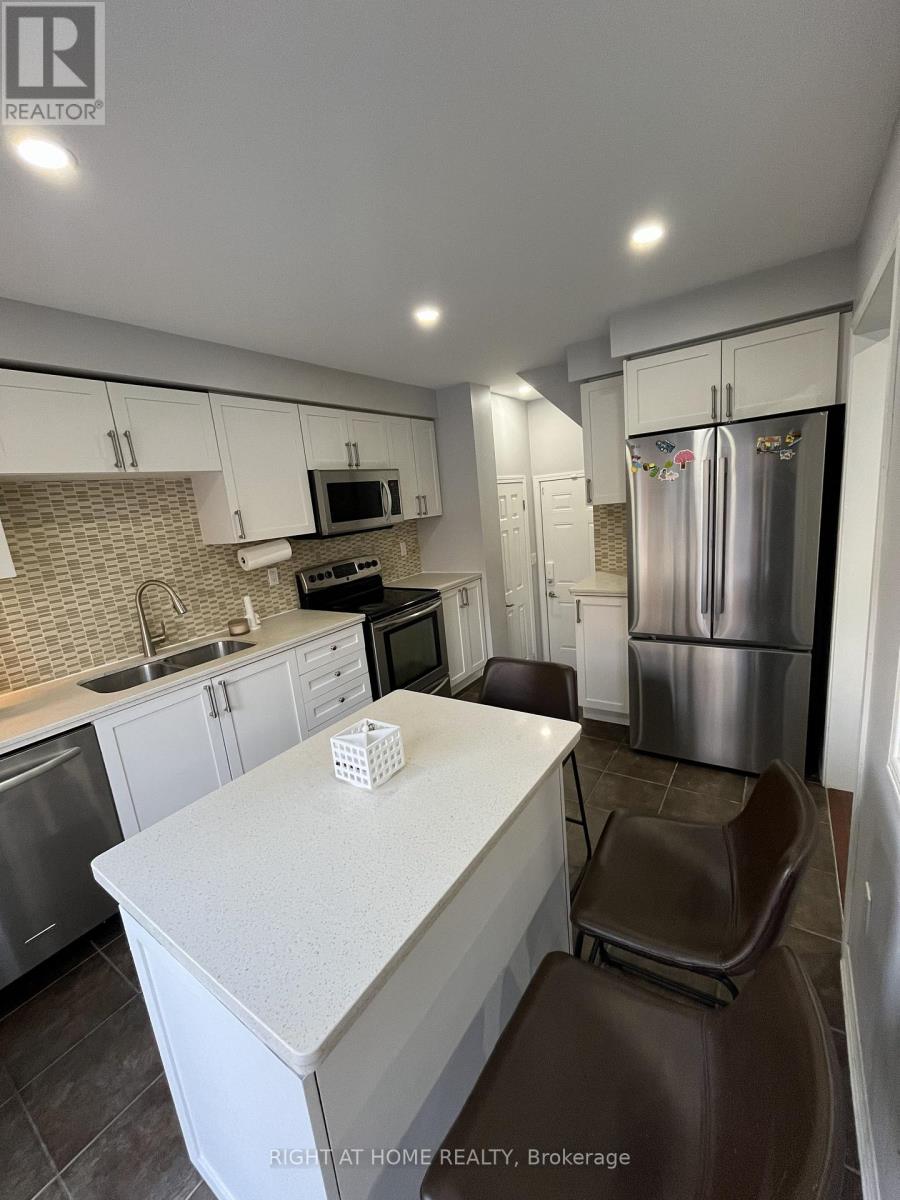 2439 Springforest Drive, Oakville, Ontario  L6M 0A1 - Photo 7 - W12649902