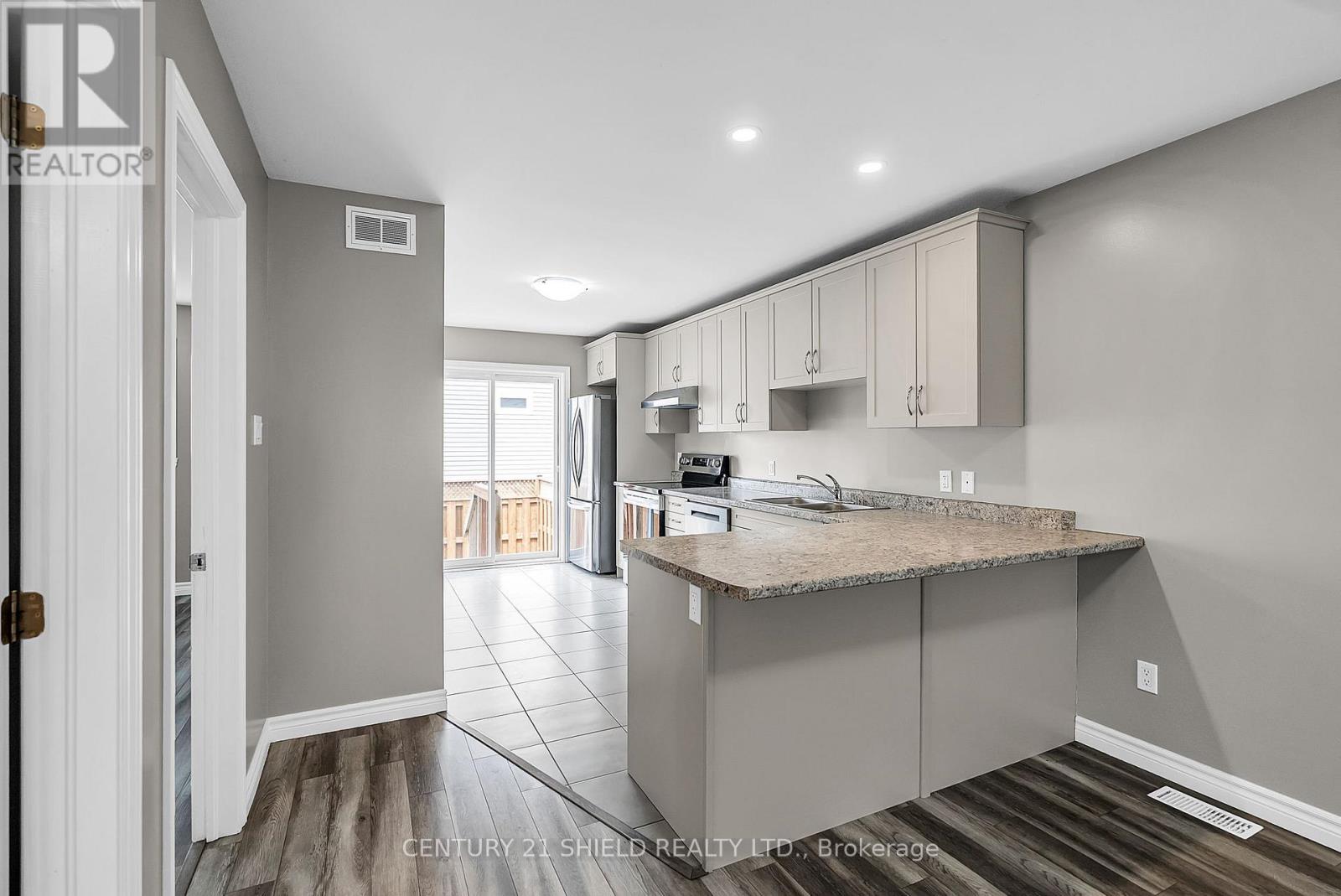 215 Third Street W, Cornwall, Ontario  K6J 0B6 - Photo 7 - X12649910