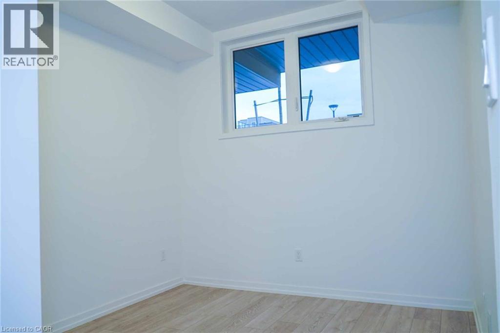 14 Lytham Green Circle Unit# 24, Newmarket, Ontario  L3Y 0H3 - Photo 24 - 40795012