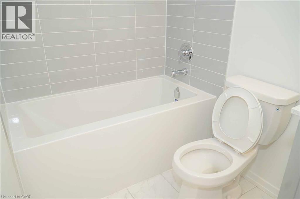 14 Lytham Green Circle Unit# 24, Newmarket, Ontario  L3Y 0H3 - Photo 26 - 40795012