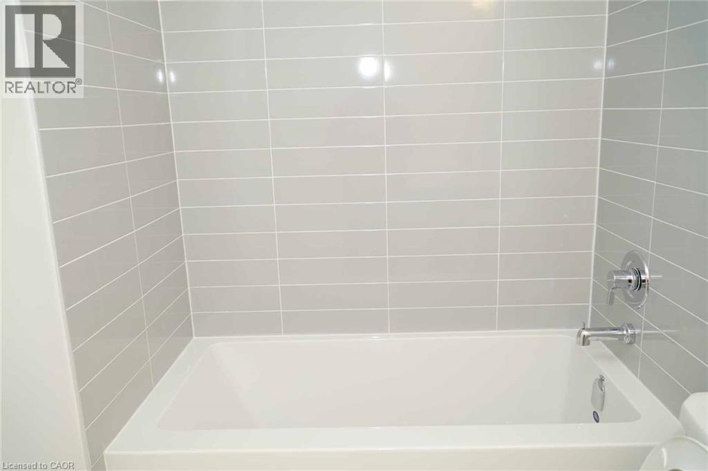 14 Lytham Green Circle Unit# 24, Newmarket, Ontario  L3Y 0H3 - Photo 27 - 40795012