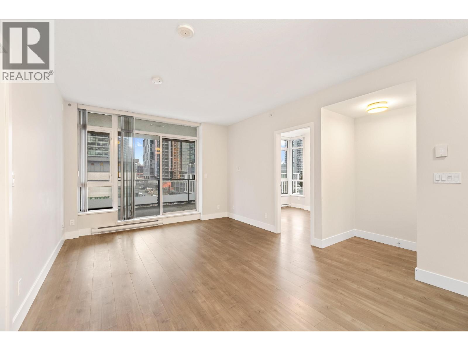 602 2077 Rosser Avenue, Burnaby, British Columbia  V5C 0G6 - Photo 11 - R3074870