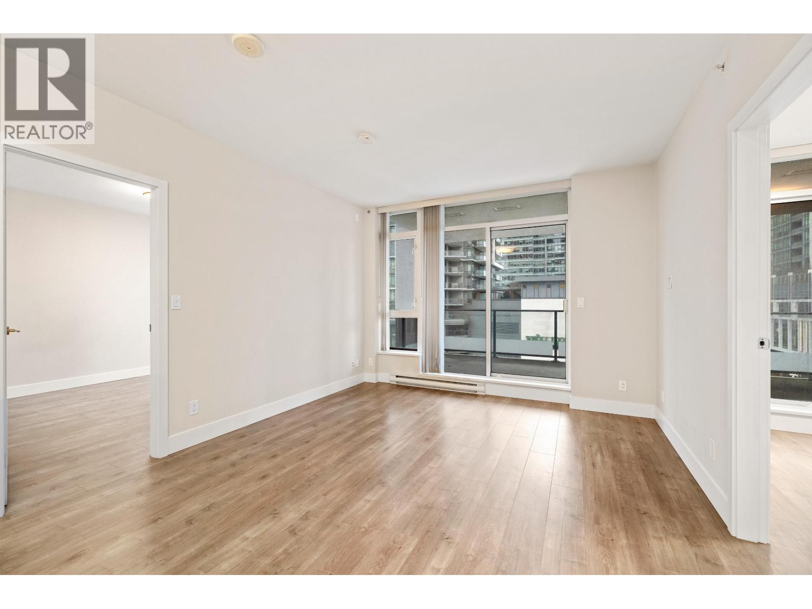 602 2077 Rosser Avenue, Burnaby, British Columbia  V5C 0G6 - Photo 12 - R3074870