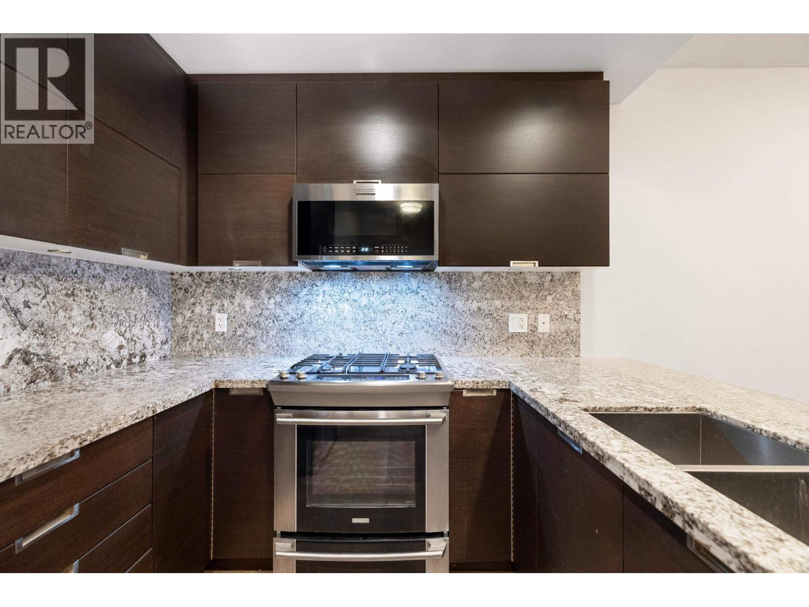 602 2077 Rosser Avenue, Burnaby, British Columbia  V5C 0G6 - Photo 5 - R3074870