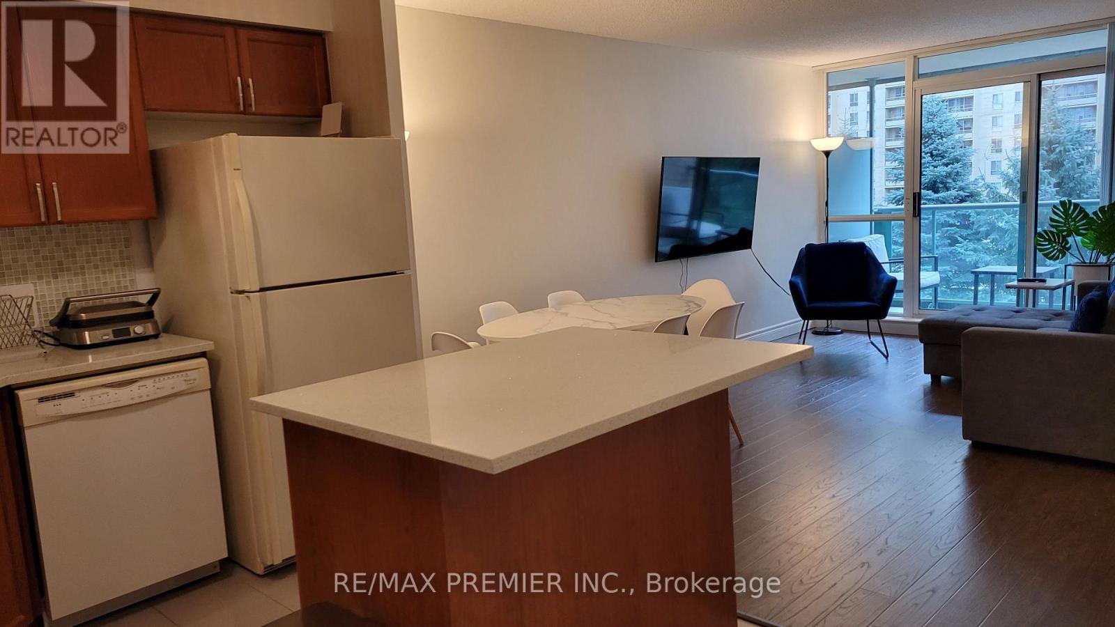 303 - 17 Michael Power Place, Toronto, Ontario  M9A 5G5 - Photo 11 - W12649918