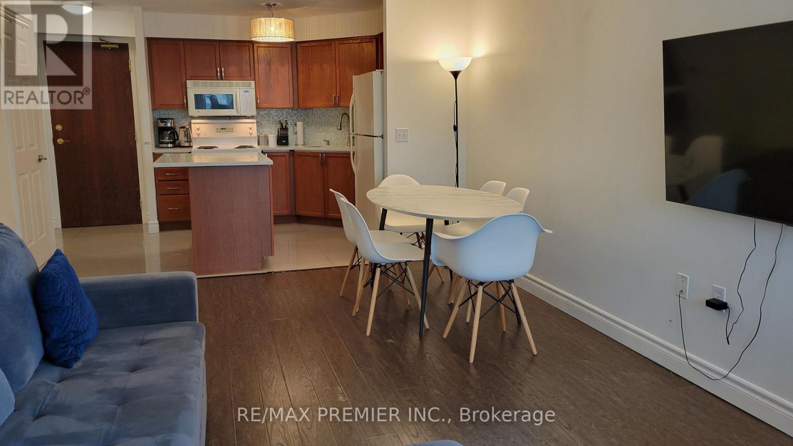 303 - 17 Michael Power Place, Toronto, Ontario  M9A 5G5 - Photo 13 - W12649918