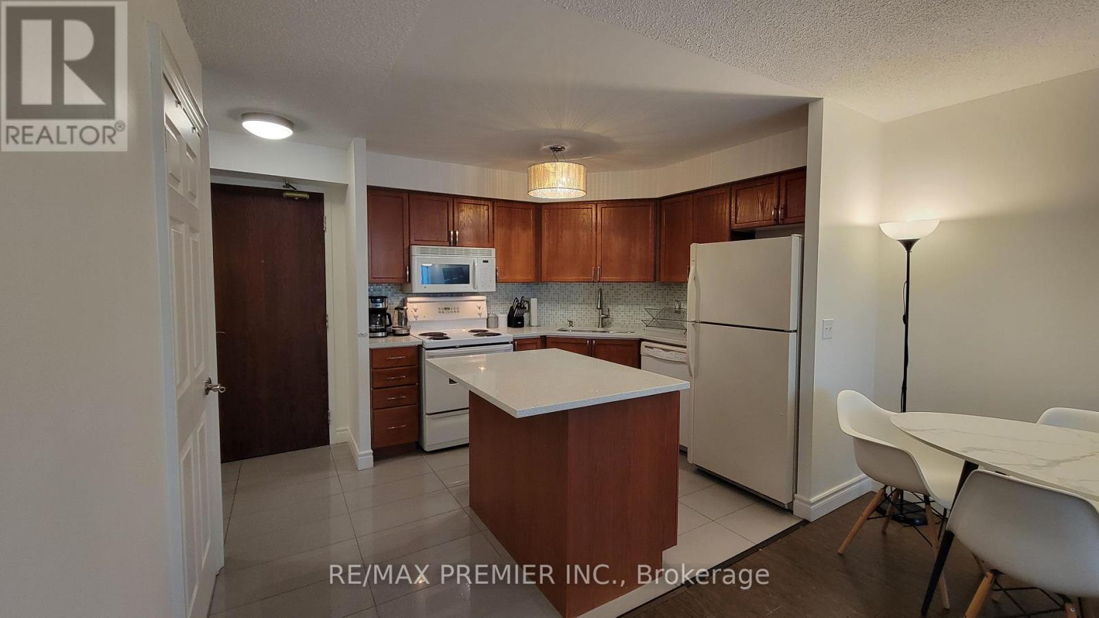 303 - 17 Michael Power Place, Toronto, Ontario  M9A 5G5 - Photo 15 - W12649918