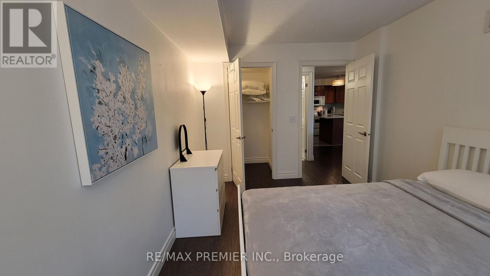 303 - 17 Michael Power Place, Toronto, Ontario  M9A 5G5 - Photo 21 - W12649918