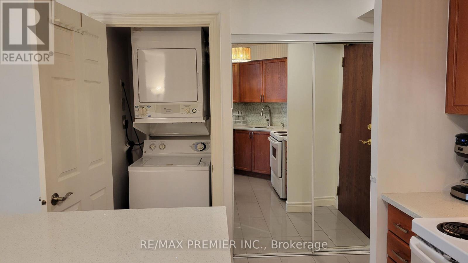 303 - 17 Michael Power Place, Toronto, Ontario  M9A 5G5 - Photo 25 - W12649918