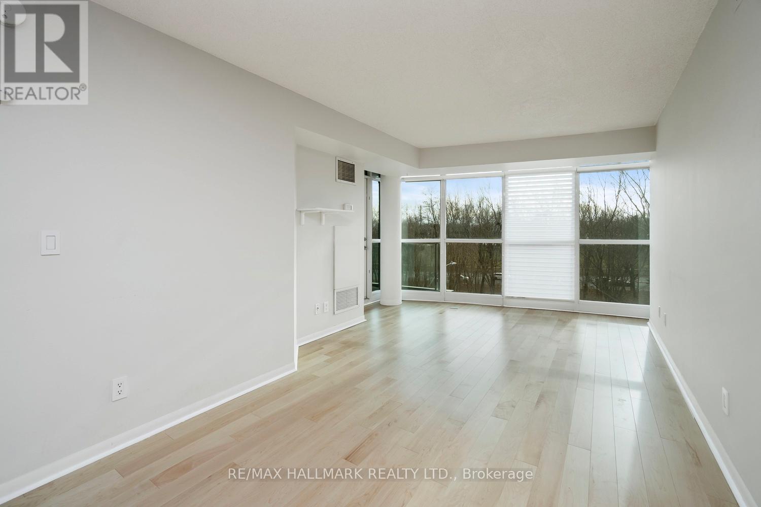 410 - 219 Fort York Boulevard, Toronto, Ontario  M6H 1A5 - Photo 13 - C12515076