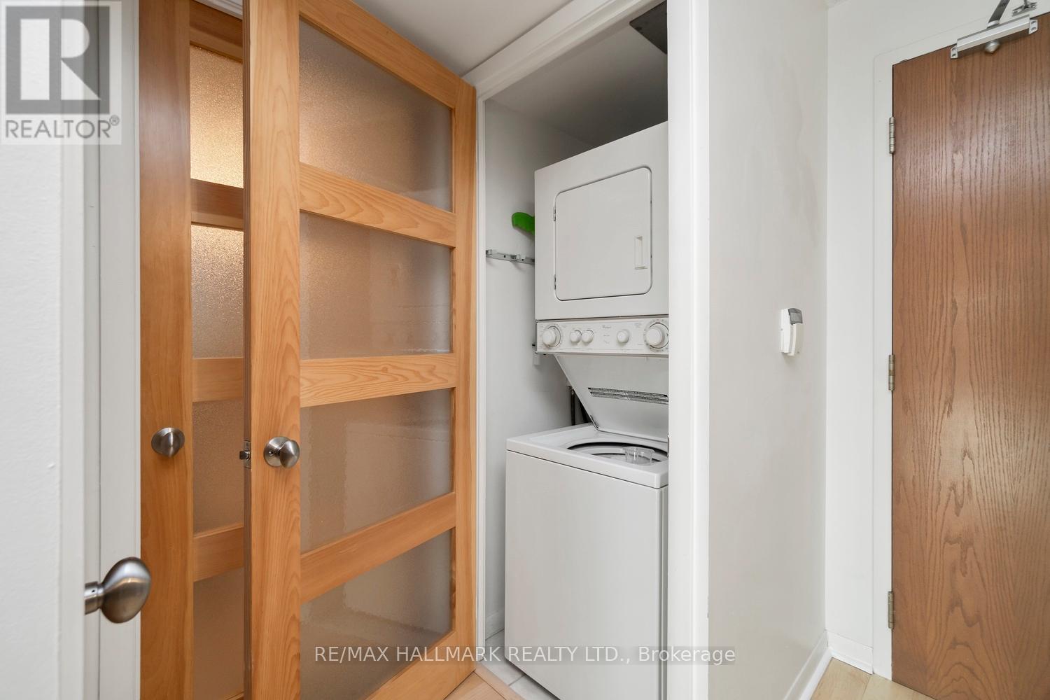 410 - 219 Fort York Boulevard, Toronto, Ontario  M6H 1A5 - Photo 7 - C12515076