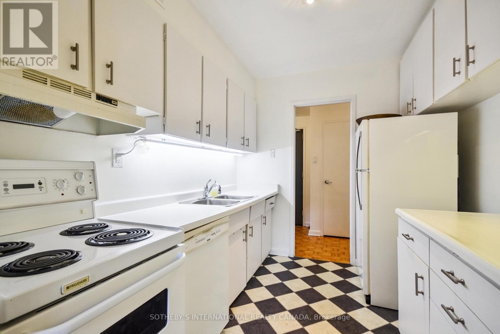 512 - 120 Rosedale Valley Road, Toronto, Ontario  M4W 1P8 - Photo 9 - C12649930