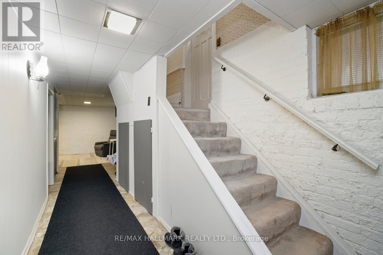 130 Elmer Avenue, Toronto, Ontario  M4L 3R8 - Photo 10 - E12649936