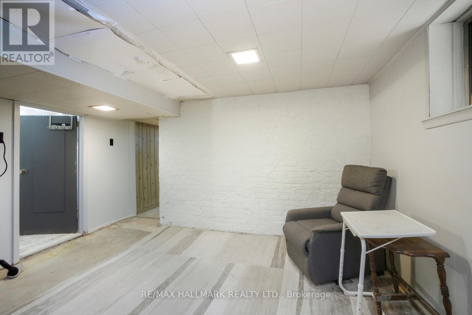 130 Elmer Avenue, Toronto, Ontario  M4L 3R8 - Photo 12 - E12649936