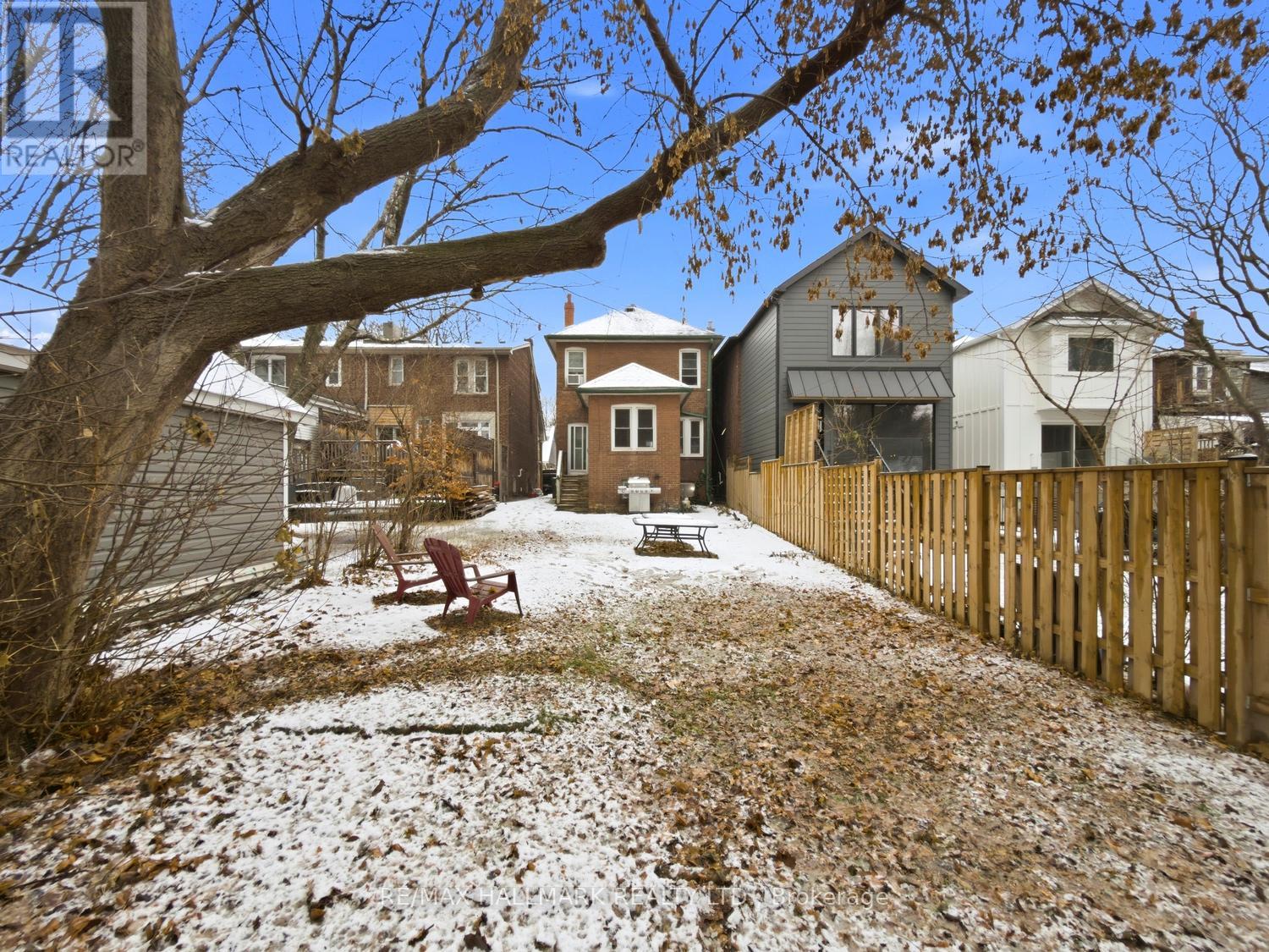 130 Elmer Avenue, Toronto, Ontario  M4L 3R8 - Photo 16 - E12649936
