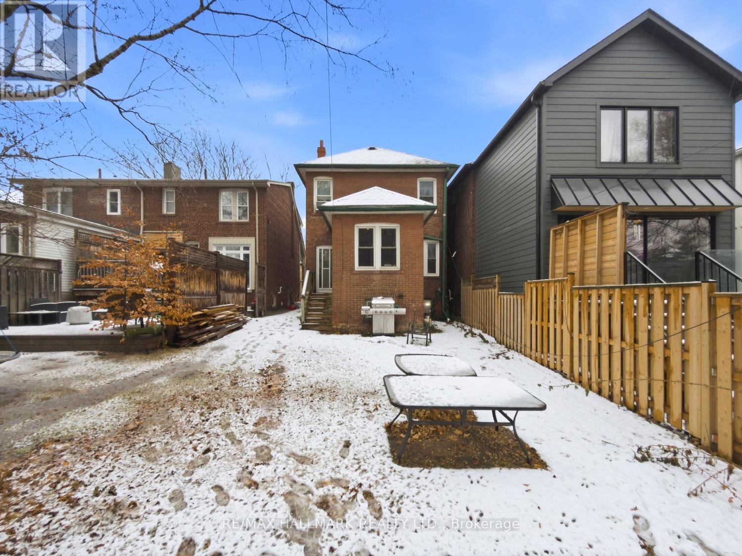 130 Elmer Avenue, Toronto, Ontario  M4L 3R8 - Photo 18 - E12649936