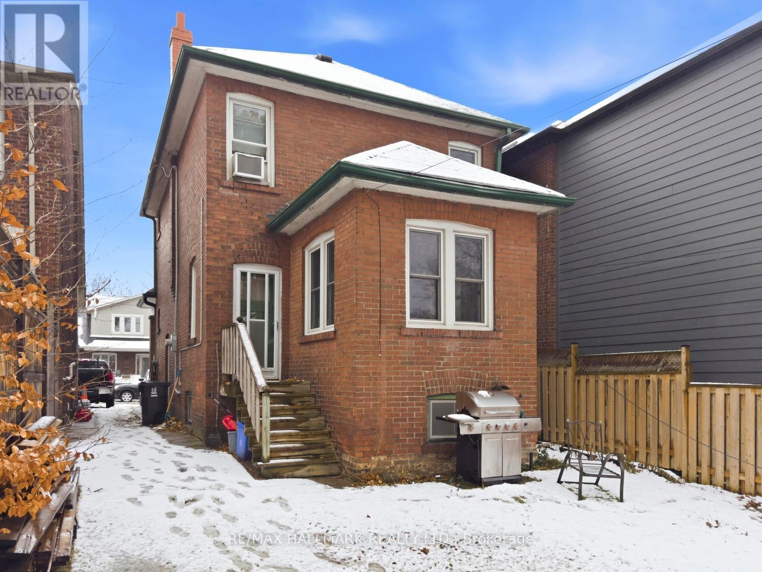 130 Elmer Avenue, Toronto, Ontario  M4L 3R8 - Photo 19 - E12649936