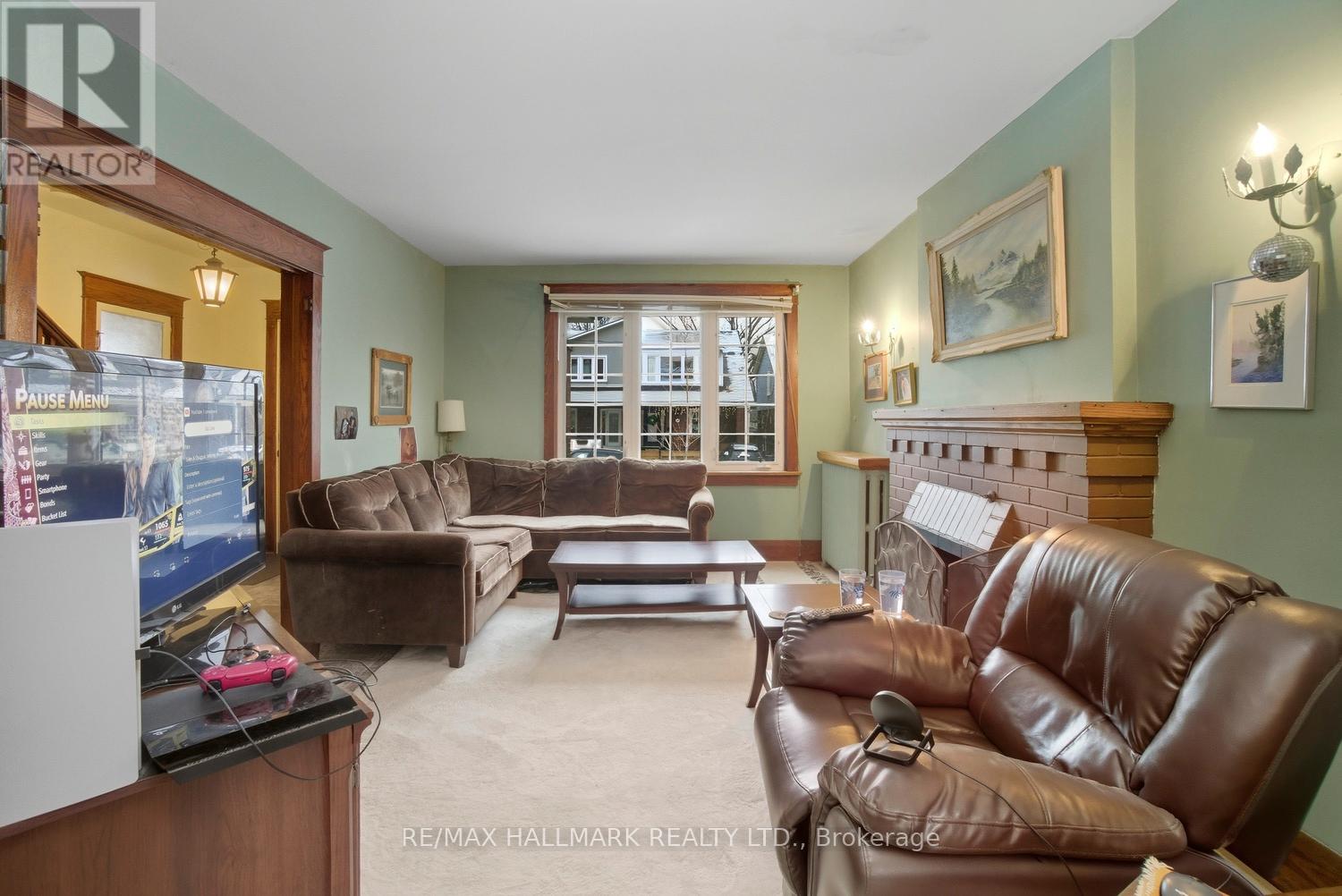 130 Elmer Avenue, Toronto, Ontario  M4L 3R8 - Photo 2 - E12649936