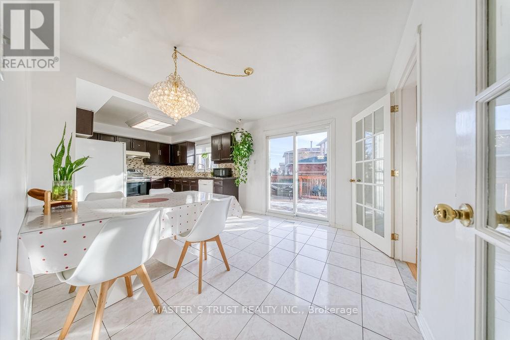 31 Goldhawk Trail, Toronto, Ontario  M1V 3R4 - Photo 12 - E12596436