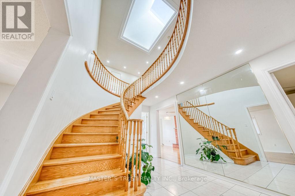 31 Goldhawk Trail, Toronto, Ontario  M1V 3R4 - Photo 18 - E12596436