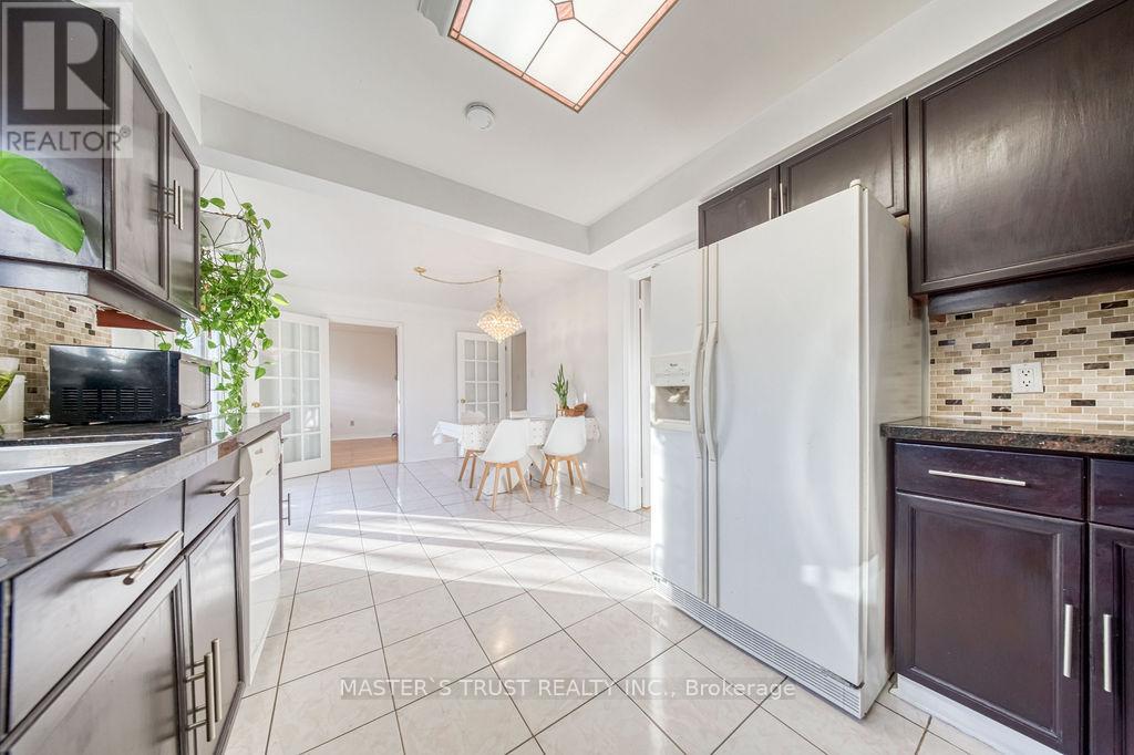 31 Goldhawk Trail, Toronto, Ontario  M1V 3R4 - Photo 15 - E12596436