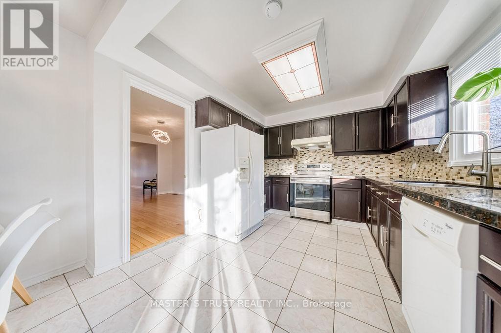 31 Goldhawk Trail, Toronto, Ontario  M1V 3R4 - Photo 14 - E12596436