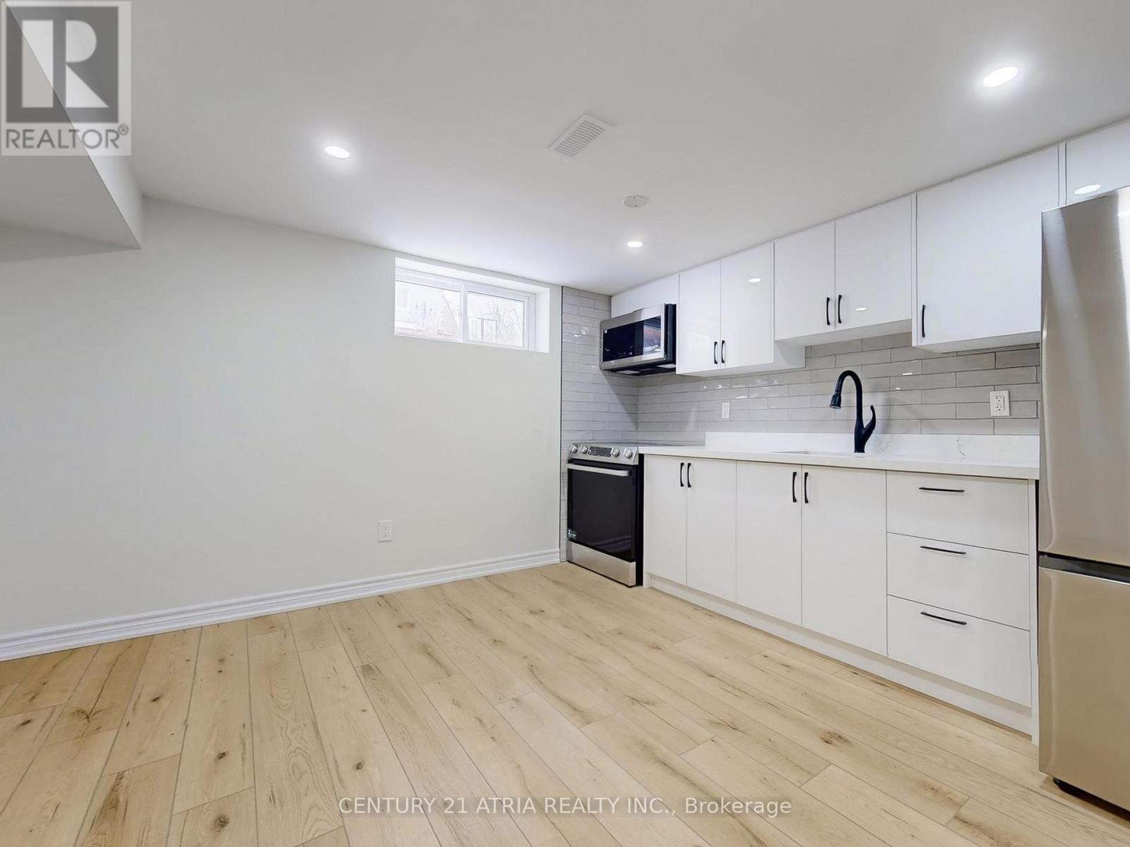 Lower B - 57 Saddle Ridge Drive, Toronto, Ontario  M4A 1Z6 - Photo 2 - C12648500