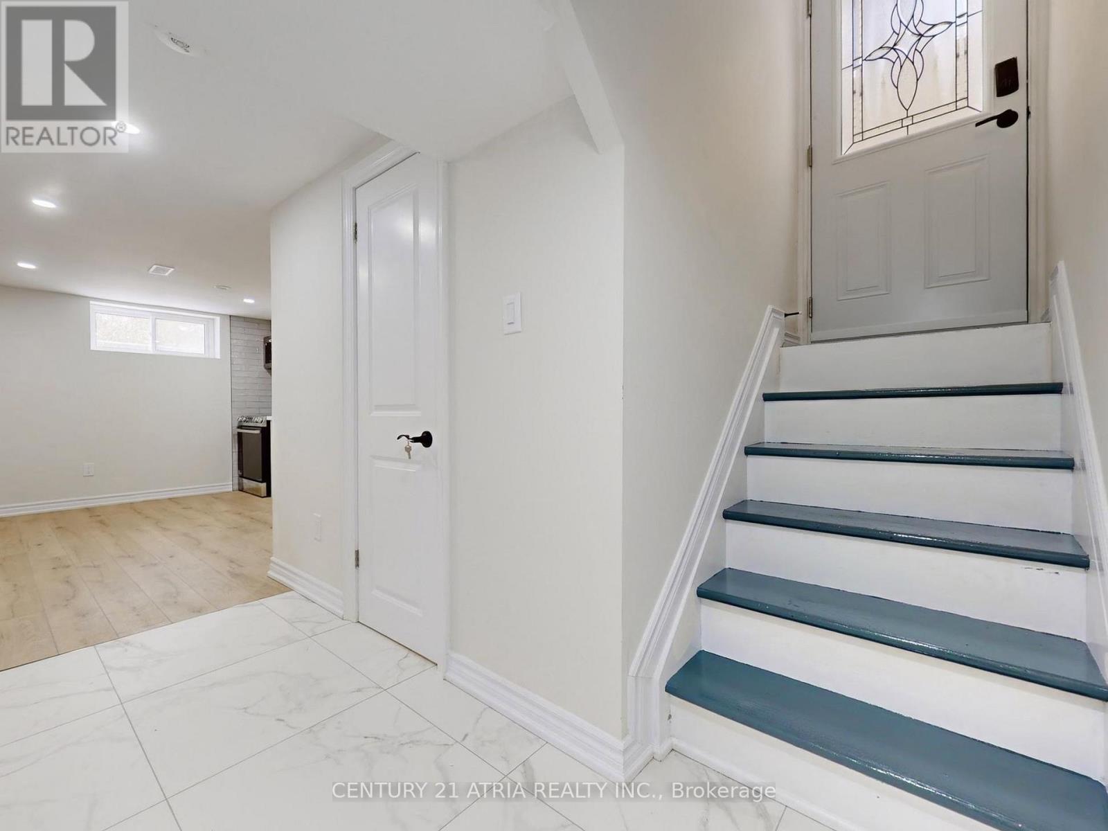 Lower B - 57 Saddle Ridge Drive, Toronto, Ontario  M4A 1Z6 - Photo 4 - C12648500