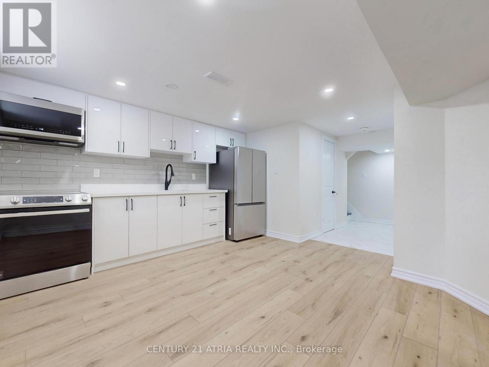 Lower B - 57 Saddle Ridge Drive, Toronto, Ontario  M4A 1Z6 - Photo 3 - C12648500