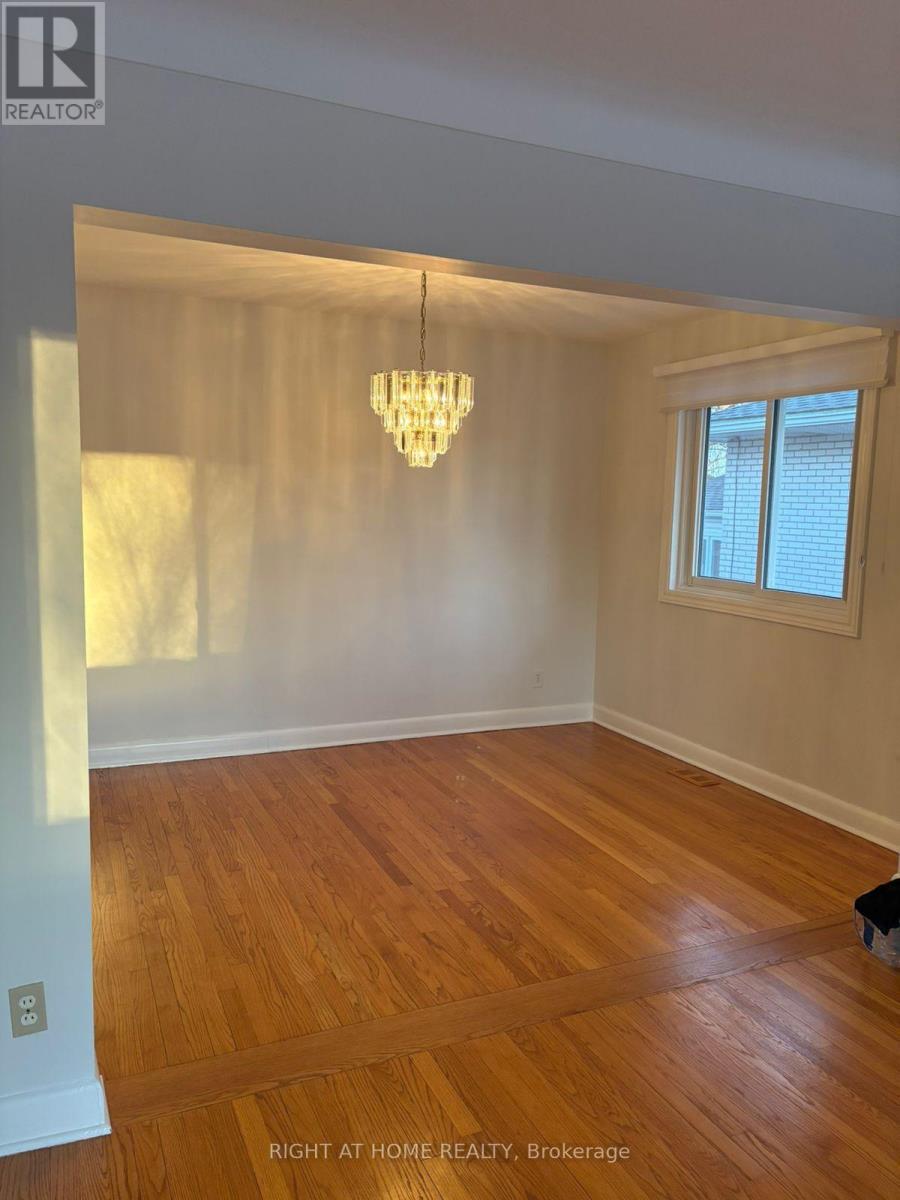 1987 Cochrane Street, Ottawa, Ontario  K1V 7R5 - Photo 6 - X12649786