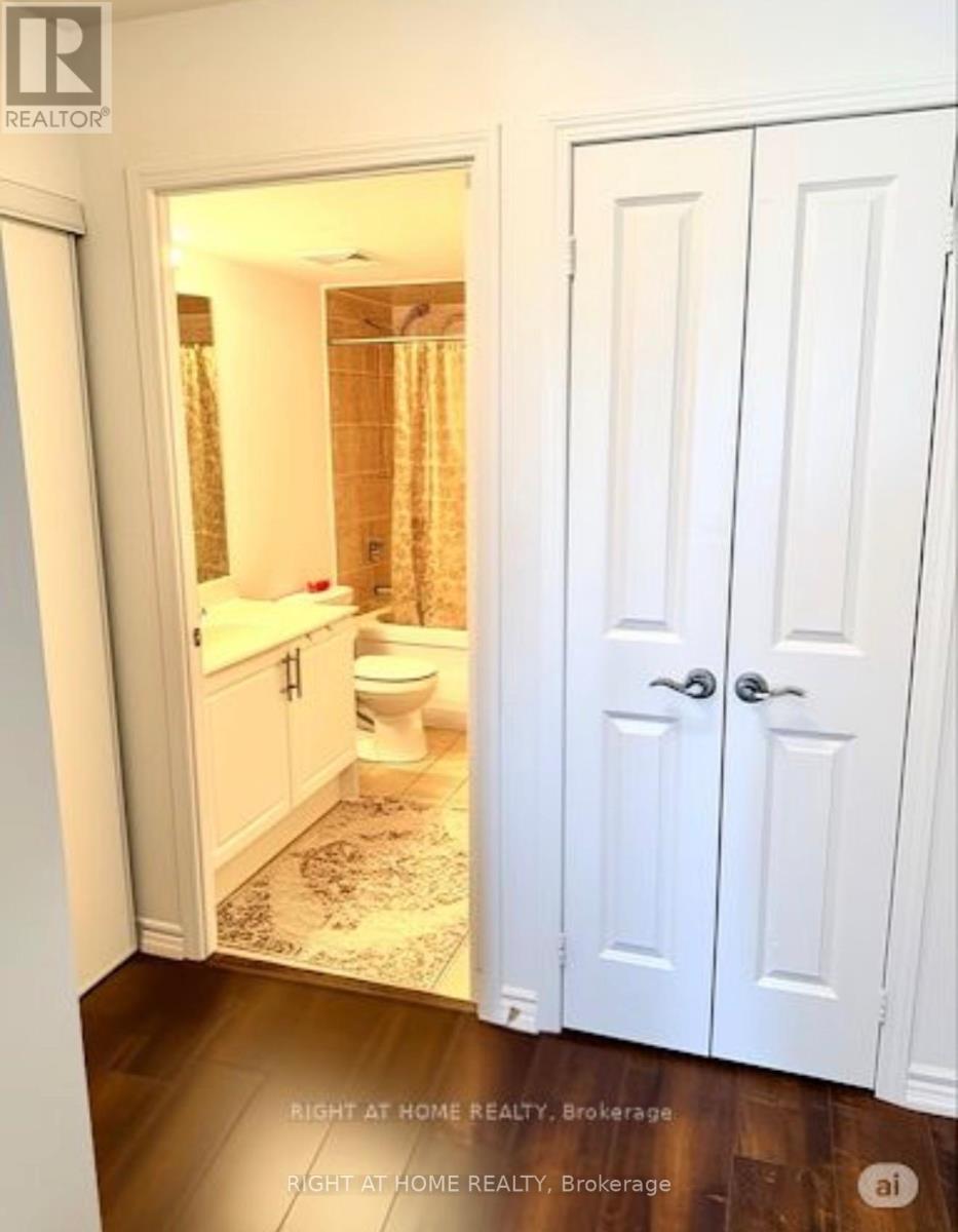 926 - 18 Harding Boulevard, Richmond Hill, Ontario  L4C 0T3 - Photo 10 - N12649950